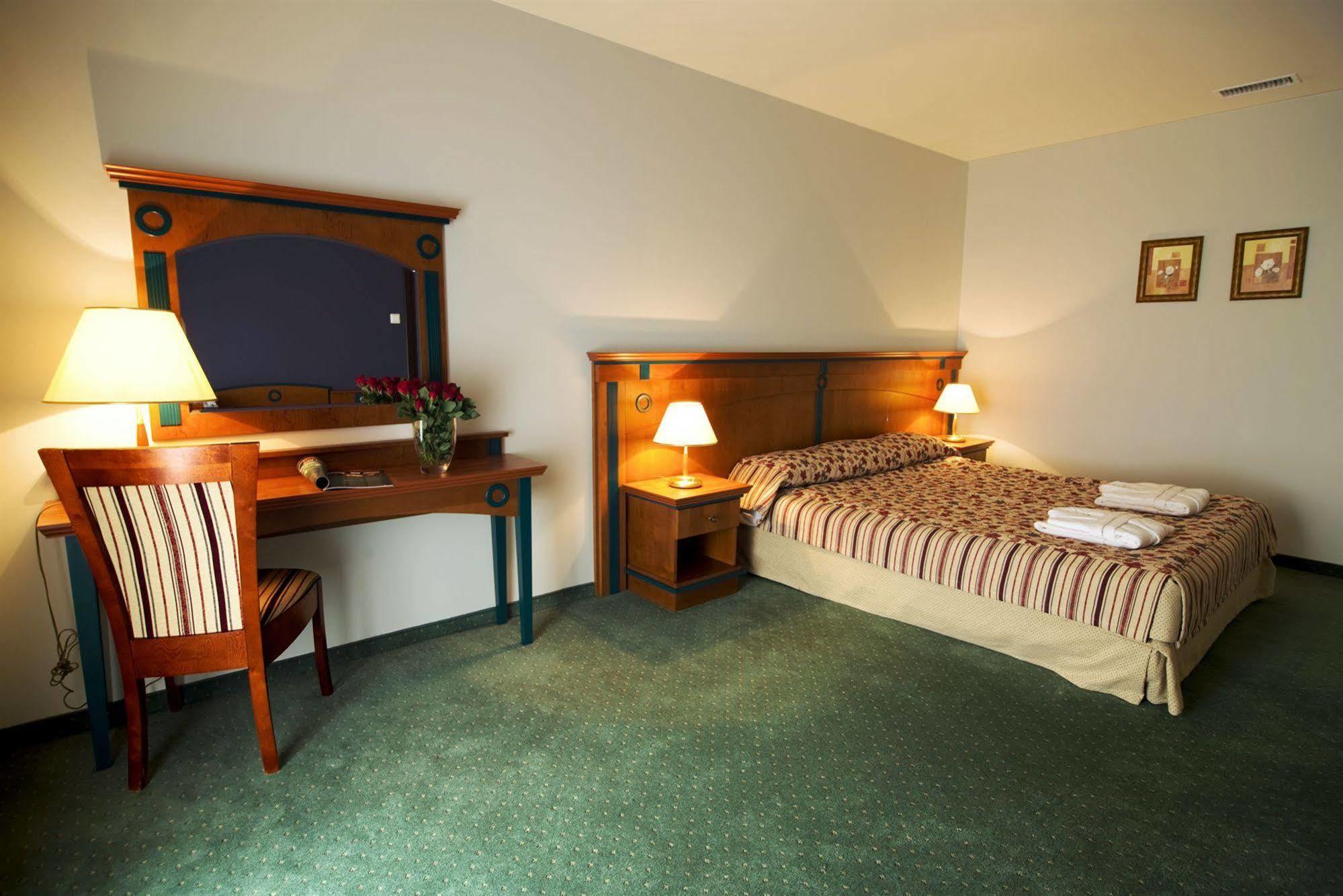 Hotel Mlyn & Spa Włocławek エクステリア 写真